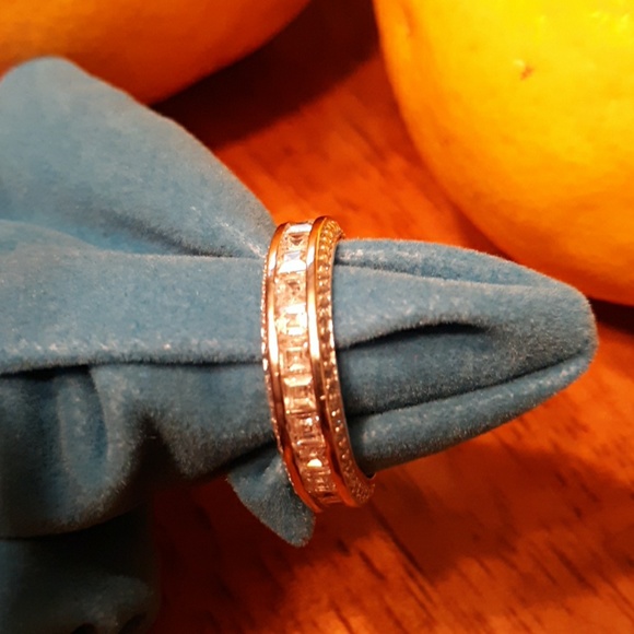 Ring - Picture 5 of 7